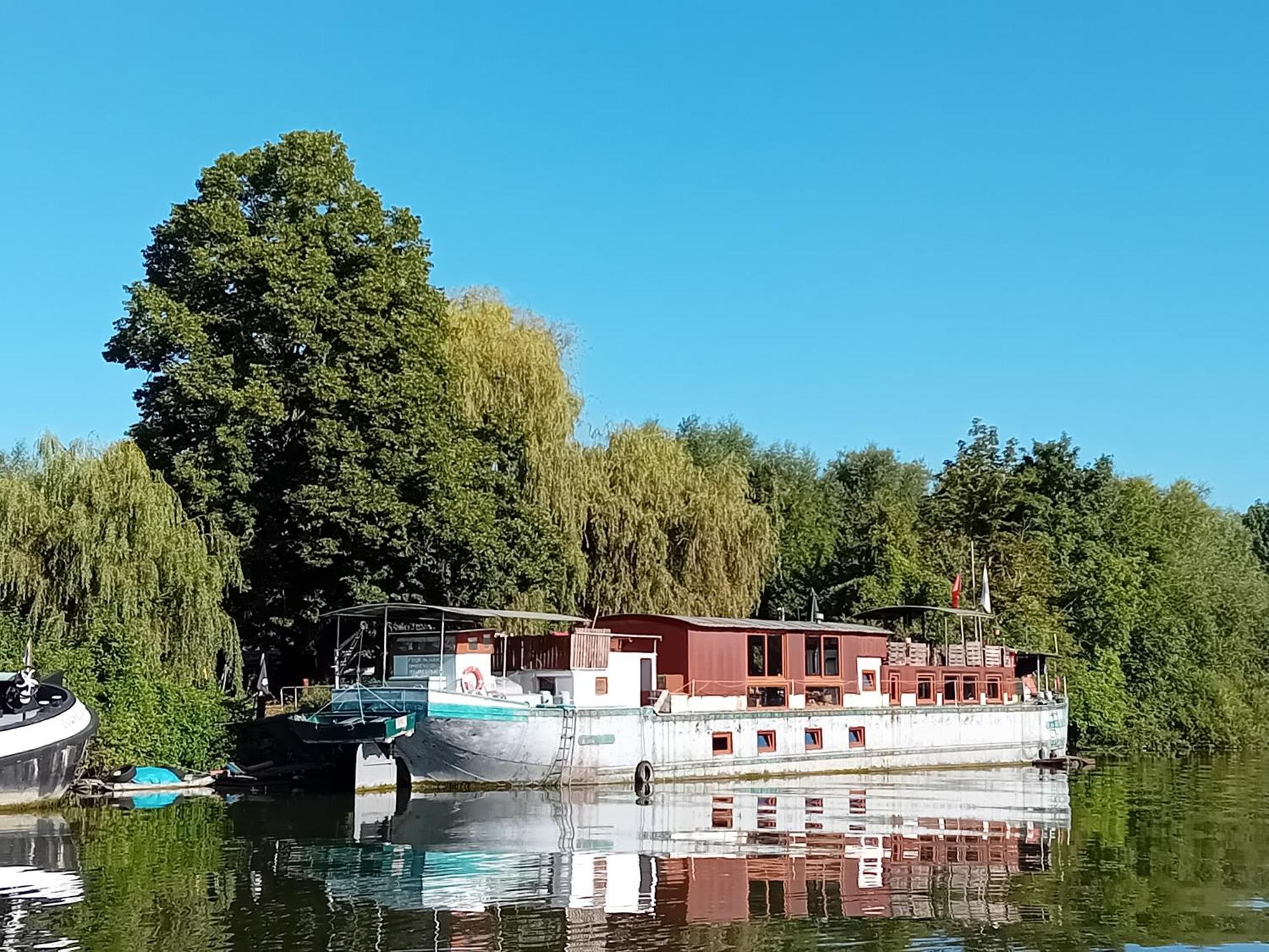 Sur L'eau Proche Paris Maurecourt